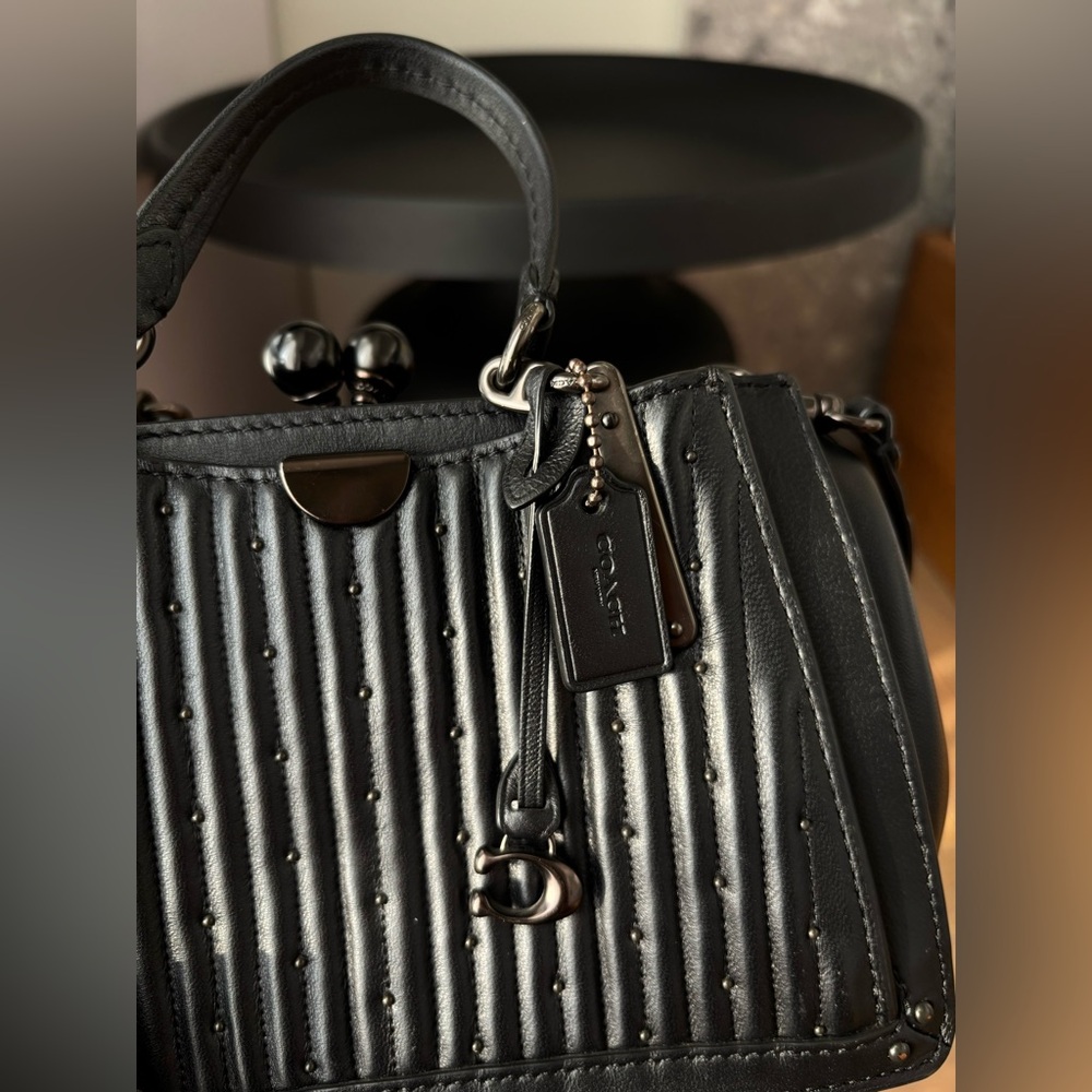 COACH Restored Kisslock Dreamer 21 With Quilting And Rivets - Picture 5 of 16